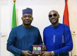 2Baba, defence ministry collaborate to stop youths from violence